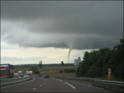 Quelles sont les saisons les plus propices aux tornades ?