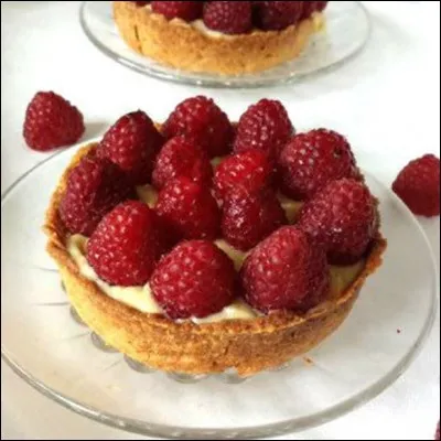 Comment s'appelle cette pâtisserie à la framboise ?