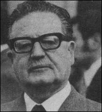 Salvador Allende. De quel pays d'Am�rique du Sud �tait-il pr�sident, avant le coup d'�tat du 11 Septembre 1973 orchestr� par Augusto Pinochet ?