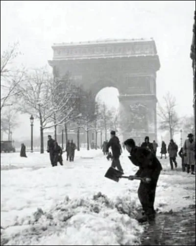 À Paris, le record absolu de chute de neige en une journée était en 1946. Mais quelle quantité était tombée, en une journée sur Paris, paralysant tout le nord du pays et surtout la capitale ?