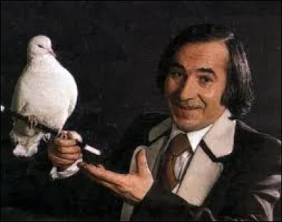 Quel magicien franco-espagnol utilisait beaucoup l'humour pour mettre en valeur ses talents de musicien et de prestidigitateur ?
