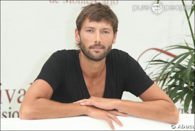 Quelle est l'orientation sexuelle de Laurent Kerusoré, chanteur et acteur dans ''Plus belle la vie'' ?