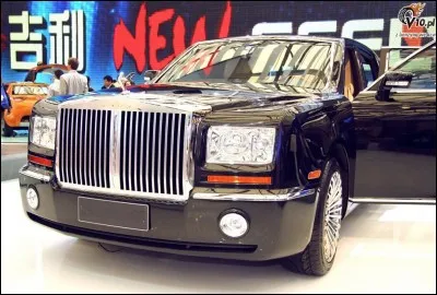Quel constructeur chinois produit ce clone de Rolls-Royce Phantom ?