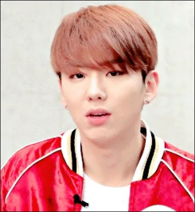 Qui a eu les yeux bandés pendant tout le MV de Shine Forever ?