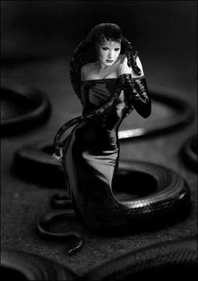 Démone libyenne des mythes grecs ;