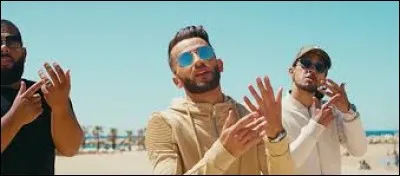 Quel homme est l'auteur de "Mamamia" ?