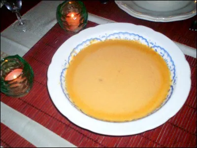La bajana est une soupe traditionnelle des Cévennes. Quel ingrédient sert de base à la confection de cette soupe ?