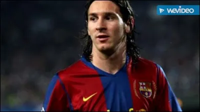 En quelle année Messi a-t-il commencé le football ?