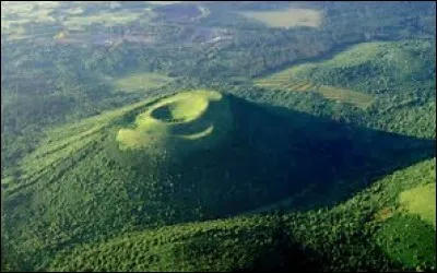 Quand s'est passée la dernière éruption du volcan Puy de Côme?