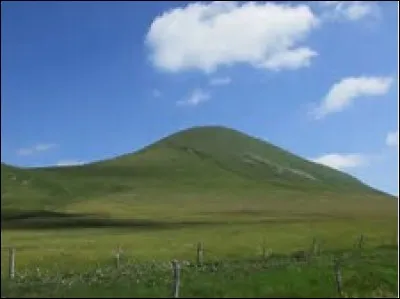 Dans quel pays se situe le volcan Puy de l'Angle ?