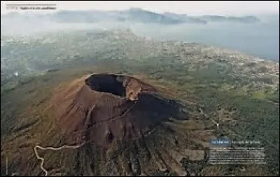 Quel est le diamètre du volcan Vésuve ?