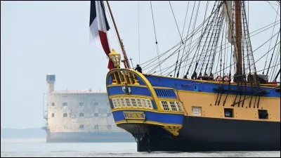 Dans quelle ville l'Hermione reste-elle à quai pendant à peu près un an (jusqu'en 2018) ?