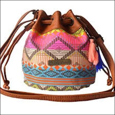 Demeure d'un seigneur, implantée sur son domaine : ma...