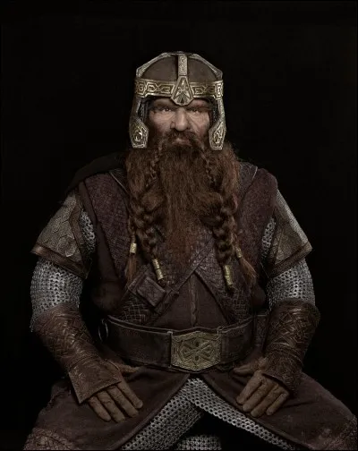 Quelle est l'arme de Gimli ?