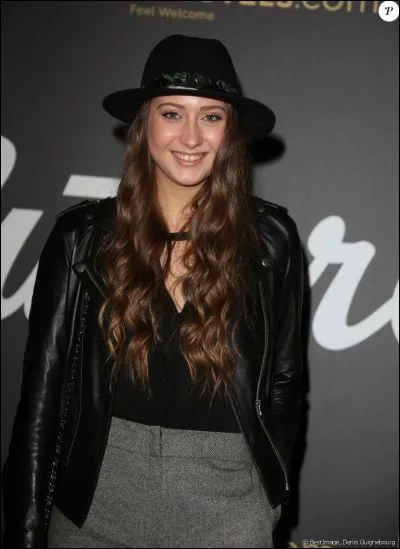 Qui est cette youtubeuse ?