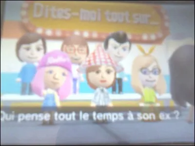 Pourquoi le jeu s'appelle-t-il "Dites moi tout sur..." ?