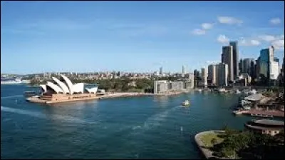 Sydney est la capitale de l'Australie.