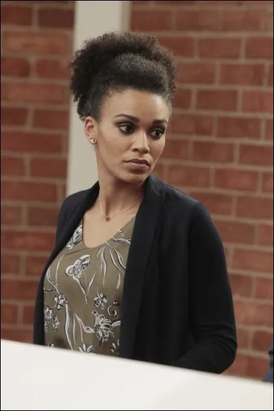 Comment s'appelle-t-elle?