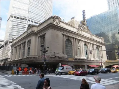 Où le premier grand attentat s'est-il produit ?