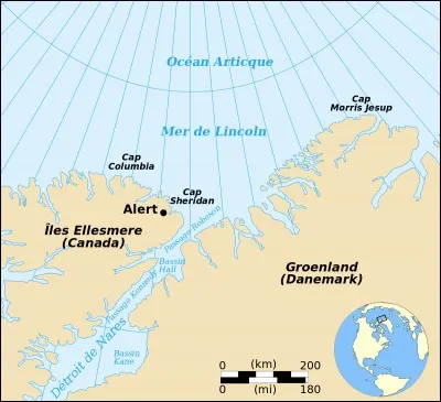 Combien de kilomètres séparent le Groenland du Canada à son point le plus proche ?
