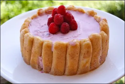 Comment s'appelle cette pâtisserie, inventée au XIXe siècle en l'honneur de l'épouse du roi Georges III ?