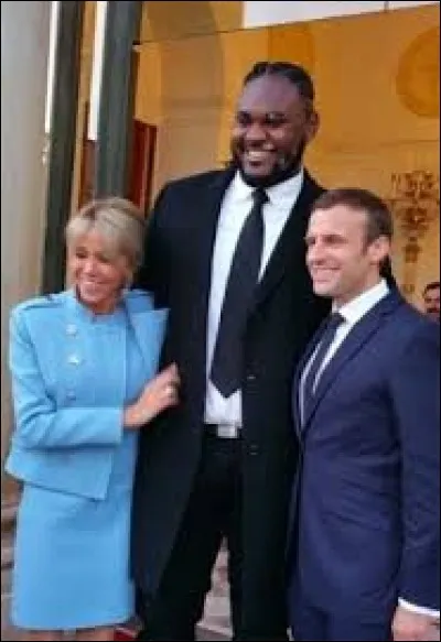 Parmi les propositions suivantes, laquelle ne caractérise pas le candidat Makao ?