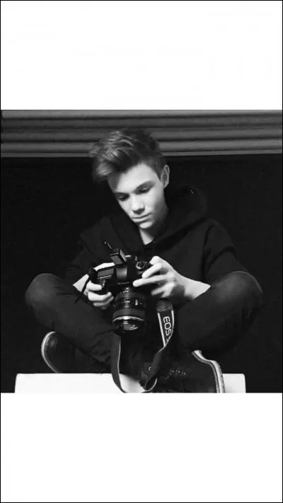 Son premier album s'appelle :