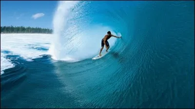 Un soi-disant surfer qui nous les "casse" !