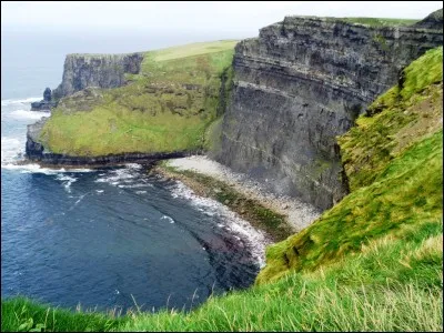 Mythologie : Quel nom les Celtes donnèrent-ils à leur déesse majeure représentant la Terre, mère nourricière ?