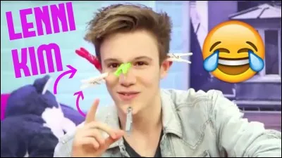 Comment s'appelle son manager ?