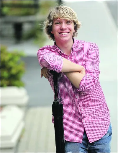 Comment s'appelle ce garçon ?