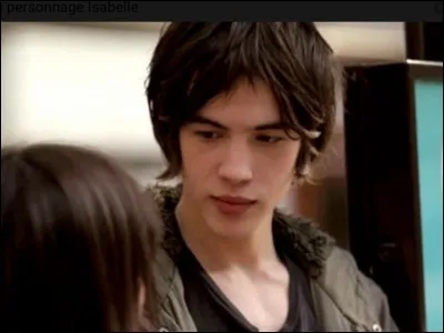 Comment s'appelle le garçon que Barbara aime en secret ?