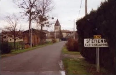 Commune d'Auvergne-Rh&ocirc;ne-Alpes, dans la Dombes, Saint-Etienne-sur-Chalaronne se situe dans le d&eacute;partement ...