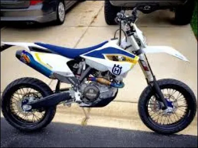 Quel est le modèle de cette moto ?