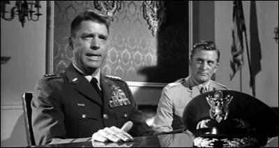 Combien y a-t-il de jours en mai dans le film de John Frankenheimer avec Burt Lancaster, Kirk Douglas, Ava Gardner ?