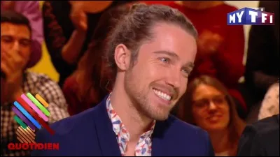 Dans une chanson de 2008, à quoi Julien Doré compare-t-il "Les Bords de mer" ?