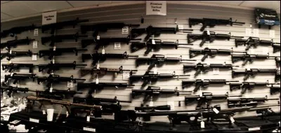 Dans la vraie vie, si tu devais te battre, quelle arme utiliserais-tu ?