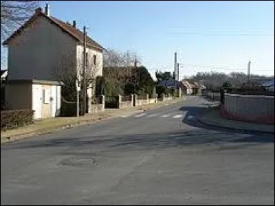 Commune du Centre-Val-de-Loire, dans la r&eacute;gion naturelle du Boischaut-Sud, M&acirc;ron se situe dans le d&eacute;partement ...