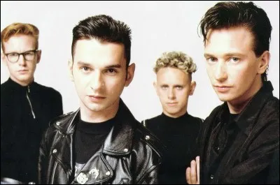 Dans quel album de Depeche Mode peut-on trouver la chanson "Strangelove" ?