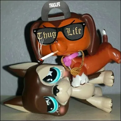 Comment s'appelle sa collaboratrice ?