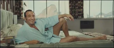 Quel agent secret dit : "D'aucuns ont des aventures... Je suis une aventure" ?