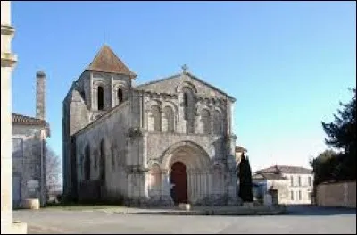 Je vous présente l'église Notre-Dame de l'Assomption de Jazennes. Commune de l'ancienne région Poitou-Charentes, elle se situe dans le département ...