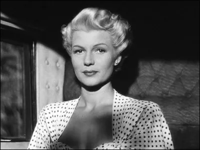 De quelle ville est "la Dame", dans le film d'Orson Welles avec Rita Hayworth ?