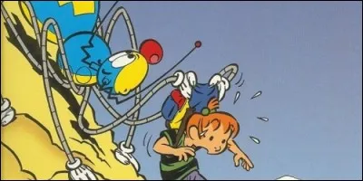 Qui accompagne Boulon, le robot araignée, dans ses aventures ?
