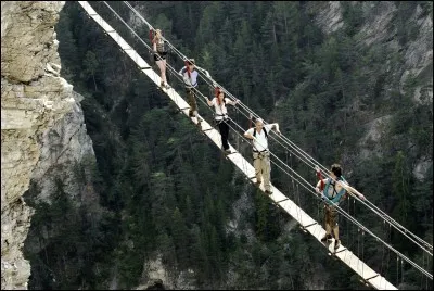 Pas évident pour elle de prendre les choses de haut.