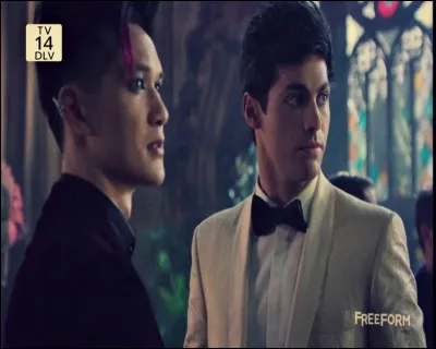 Comment se déroule le mariage d'Alec avec Lydia ?