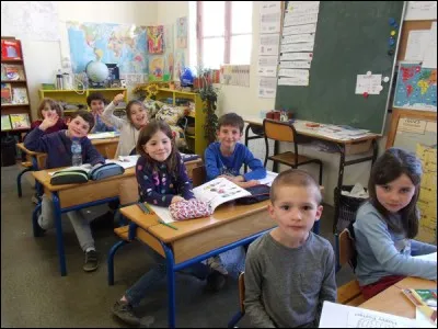 Quelles classes ont été dédoublées en 2017/2018 dans les zones d'éducation prioritaire ?