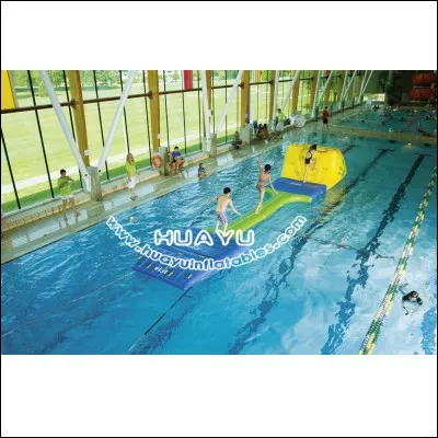 Quel sport aquatique n'a été effectué qu'une seule fois, en 1900, dans la Seine ?