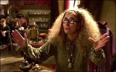 Quel est le nom de ce personnage ? (Plutôt rigolote comme professeur)