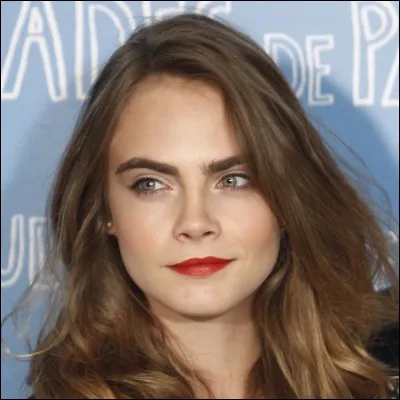 A-t-il une petite amie ?